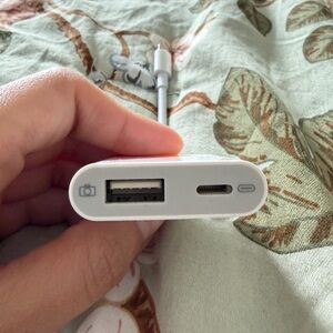 Apple White USB Adapter